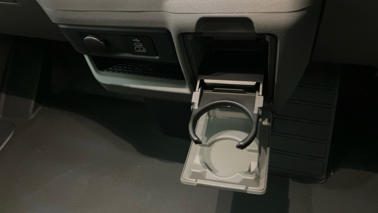 Volkswagen Transporter T32 Swb Electric 160kW 65kWh Commerce Pro Van Auto